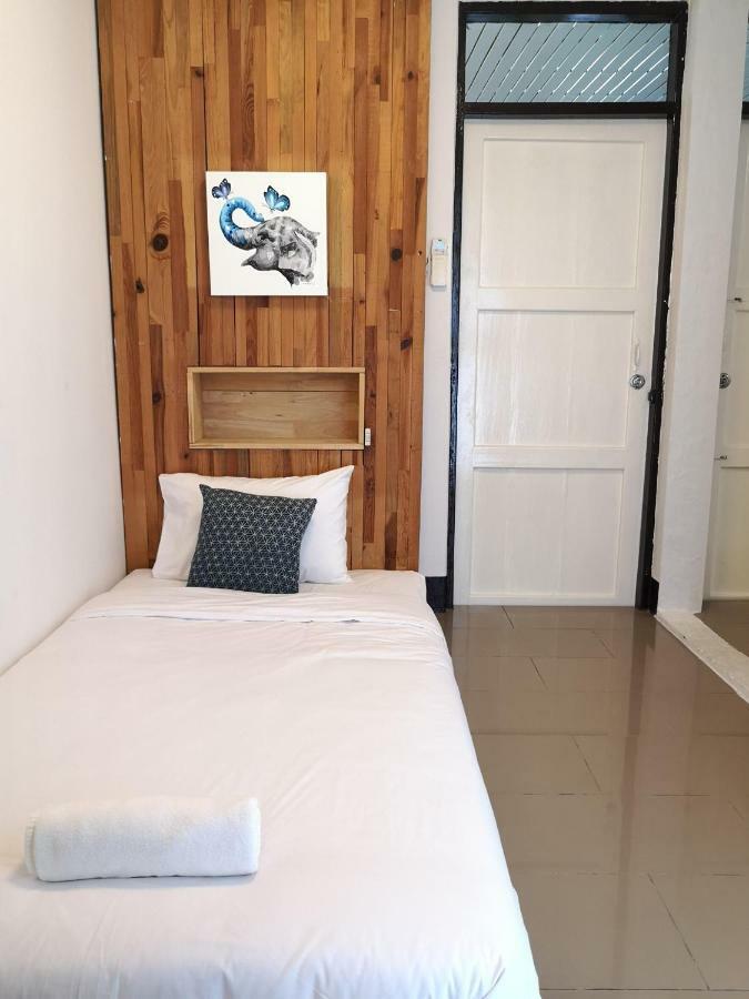 Cozy By Funwahn Bed and Breakfast Τσιάνγκ Μάι Εξωτερικό φωτογραφία